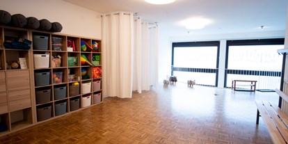 Yogakurs - Kurse für bestimmte Zielgruppen: Kurse für Schwangere (Pränatal) - Aachen - Eingang - Together Yoga & Zumba Studio