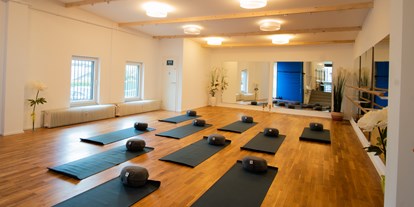 Yogakurs - Mitglied im Yoga-Verband: BYV (Der Berufsverband der Yoga Vidya Lehrer/innen) - Aachen - Kursraum - Together Yoga & Zumba Studio
