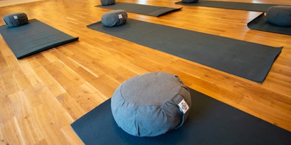 Yogakurs - spezielle Yogaangebote: Yogatherapie - Aachen - Kursraum - Together Yoga & Zumba Studio
