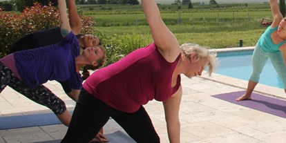 Yogakurs - geeignet für: Dickere Menschen - Bad Fischau - Yoga am See - Claudia Nila Vogt - TheBodyMindSchool
