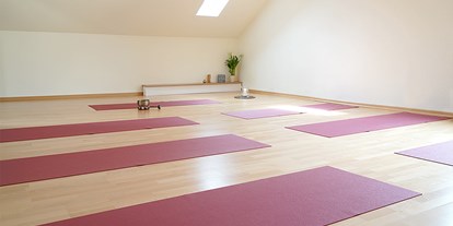 Yogakurs - Yogastil: Meditation - Bad Nauheim - Yoga für Bewegung und Entspannung. Finde deine Ausgeglichenheit - YOGAwelten - Studios & Akademie