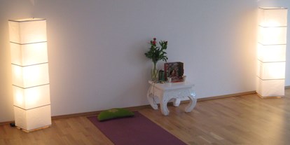 Yogakurs - Yogastil: Anusara Yoga - Offenbach - Lotusblume Yoga & Ayurveda