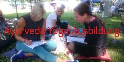 Yogakurs - Kurse für bestimmte Zielgruppen: Kurse nur für Männer - Nürnberg - AYURVEDA & YOGA = DREAM-TEAM
 - Thai Yoga Sensitive Michaela Wittmann Yoga, Ayurveda & Reisen