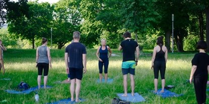 Yogakurs - vorhandenes Yogazubehör: Sitz- / Meditationskissen - Nürnberg Südstadt - Outdoor Events - Thai Yoga Sensitive Michaela Wittmann Yoga, Ayurveda & Reisen