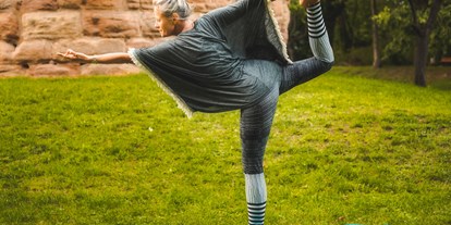 Yogakurs - Yogastil: Vinyasa Flow - Nürnberg Südstadt - Thai Yoga Sensitive Michaela Wittmann Yoga, Ayurveda & Reisen