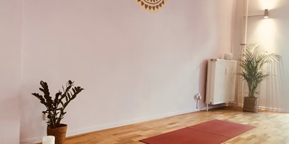 Yogakurs - Ambiente: Große Räumlichkeiten - Berlin-Stadt Wilmersdorf - YogaCircle Berlin Akademie