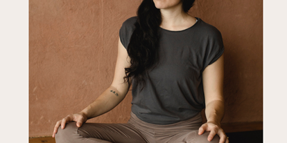 Yogakurs - Yogastil: Hatha Yoga - Göfis - Kinderwunsch- und Feminine-Yoga | Online-Yoga