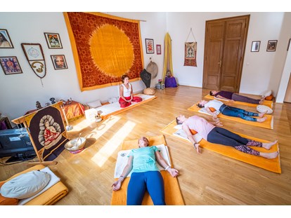 Yoga course - Yogastil: Meditation - online Yoga-Kurse aus der Yoga-Schule Kärnten, Klagenfurt - Hatha Yoga Kurse Klagenfurt live und online gestreamt
