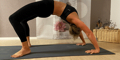 Yogakurs - vorhandenes Yogazubehör: Decken - Durlangen - eigene Praxis - Prenatal Yoga