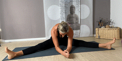 Yogakurs - vorhandenes Yogazubehör: Decken - Schwäbische Alb - eigene Praxis - Prenatal Yoga