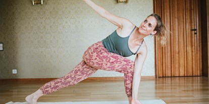 Yogakurs - Art der Yogakurse: Offene Kurse (Einstieg jederzeit möglich) - Franken - Eva Taylor - Karkuma Yoga & beyond