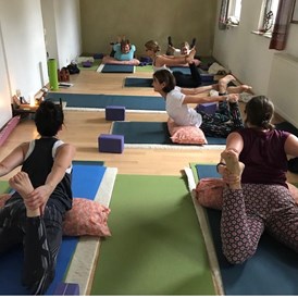 Yoga: TriYoga-Kurs am Vormittag - TriYoga Flows , YinYoga , Gongbad 