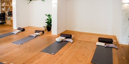 Yogakurs - Karlsruhe Innenstadt-West - muktimind yoga & therapy