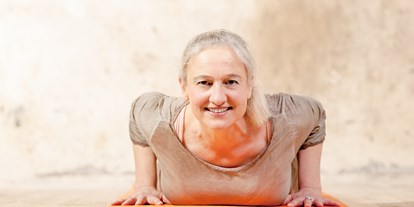 Yogakurs - vorhandenes Yogazubehör: Yogagurte - Alfter - Marie-Therese Hediger
