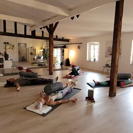 Yoga: Yin Yoga
Entspannung Hatha Yoga - Sevil-Anne Zeller   namaste Yoga Loft