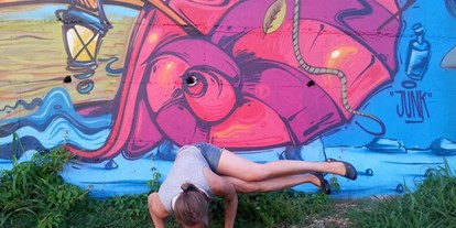 Yogakurs - Ausstattung: Yogashop - Kirchheim unter Teck - https://scontent.xx.fbcdn.net/hphotos-xta1/t31.0-0/p180x540/12015084_931457650254440_8585590098671894867_o.jpg - du!Yoga Simona Hofmann