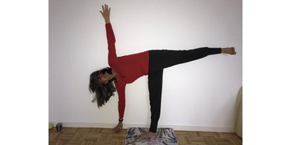 Yogakurs - Ambiente: Große Räumlichkeiten - Pfungstadt - Yoga macht Spass und tut gut zu jeder Zeit
 - tt-yoga