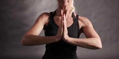 Yogakurs - Kurse mit Förderung durch Krankenkassen - Niedersachsen - Inge Balland