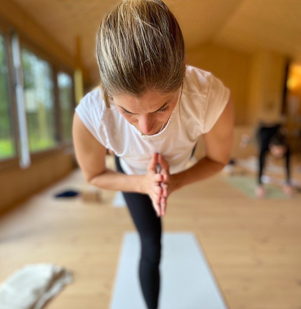 200h yoga teacher training Bruges