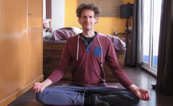 Yoga Zuhause – die Chance für die eigene Yogapraxis - FindeDeinYoga.org