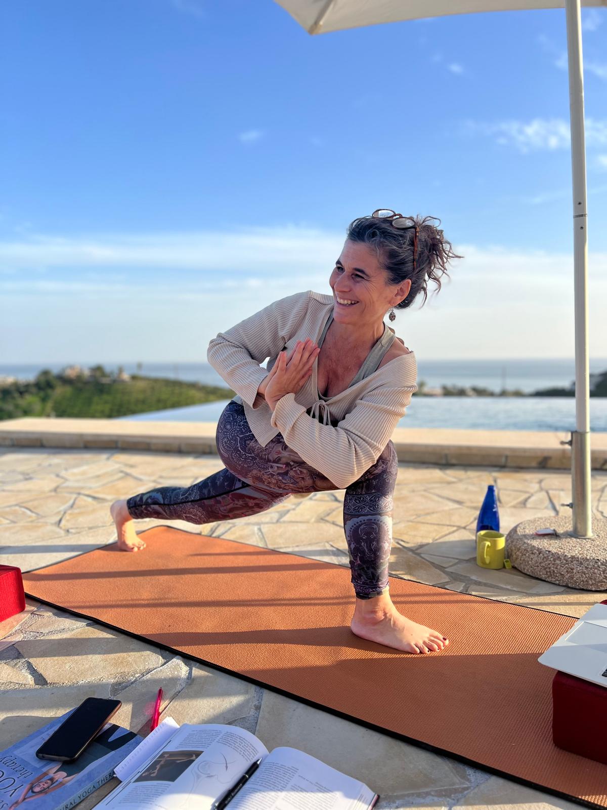 Yogaurlaub in Spanien – Entspannung, Yoga & Sonne in Andalusien  oder etwas emotionaler: - Yoga Urlaub in Andalusien – Sonne, Meer & tägliche Praxis