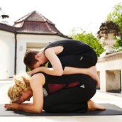 Yoga - Familienyoga - Meraner Care
