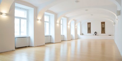 Yoga course - Wien Wieden - Perform Raum 2 (Sol) - PERFORM