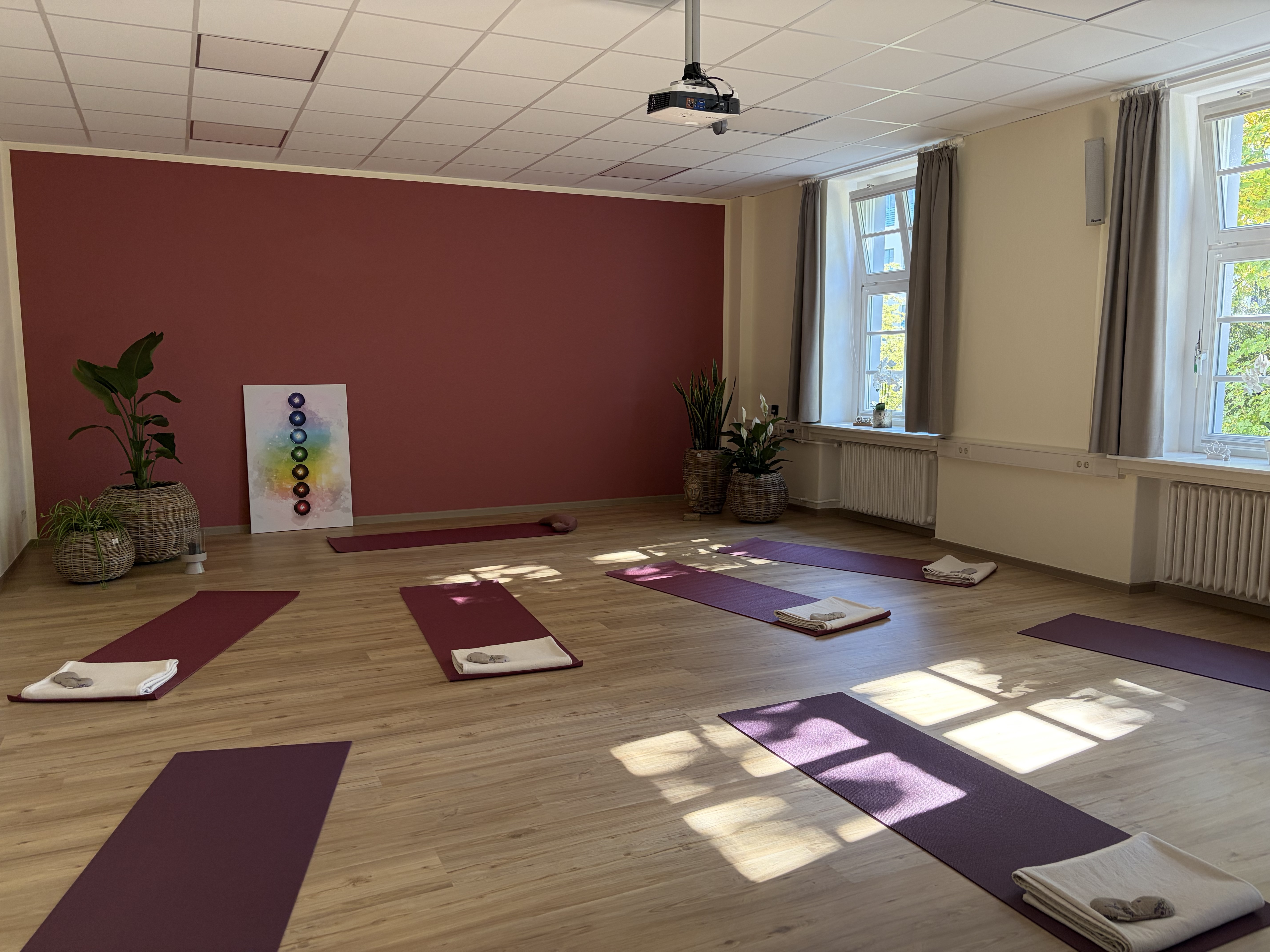Yoga - Yogastuuv - Yogaraum mit herrlichem Licht, hell und einfach zum Wohlfühlen. - Yogastuuv