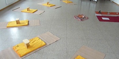 Yoga course - Kurse mit Förderung durch Krankenkassen - Aßling - Yogaschule Yoga in Motion in Hohenthann