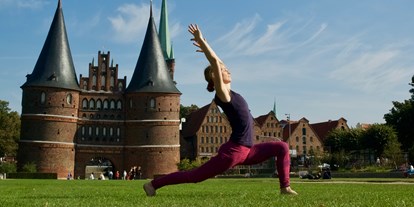 Yoga course - Yogastil: Yin Yoga - Lübeck - Intention YOGA