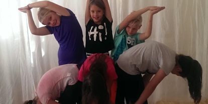 Yoga course - Kurse für bestimmte Zielgruppen: Kurse für Kinder - Ispringen - Sabai-Spa