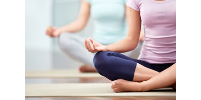 Yogakurs - vorhandenes Yogazubehör: Meditationshocker - Reilingen - Balance Yoga Speyer