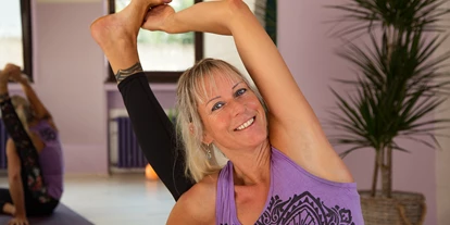 Yoga course - geeignet für: Schwangere - Bergisch Gladbach Refrath - Der Kompass zeigt mir den Weg - CO Yoga