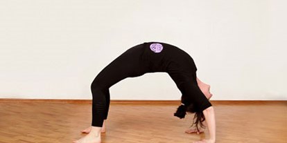 Yoga course - Stuhr - Urdva Dhanurasana - Iyengar Yoga Tanja Sardy