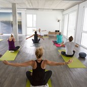 Yoga - Schweizyoga Acroyoga Yogastudio Schweiz - rhyCHI - yoga, relax, bio