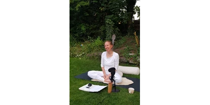 Yoga course - vorhandenes Yogazubehör: Sitz- / Meditationskissen - Pulheim - Kundalini Yoga und Breathwalk in Dormagen