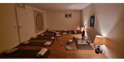 Yogakurs - vorhandenes Yogazubehör: Yogablöcke - Pulheim - Kundalini Yoga und Breathwalk in Dormagen