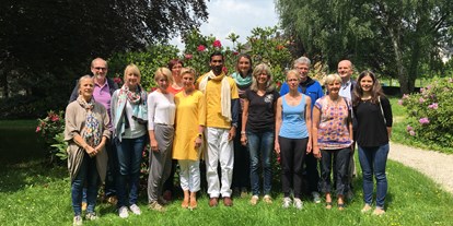 Yoga course - Kurssprache: Deutsch - Eifel - Yoga Wochenende in Himmerod mit Mani Raman 2016 - Karuna Yoga