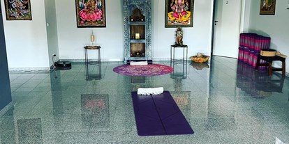 Yogakurs - vorhandenes Yogazubehör: Yogagurte - Großrosseln - Unsere Shala - Vinyasa Flow, Yin Yoga, Ashtanga Yoga