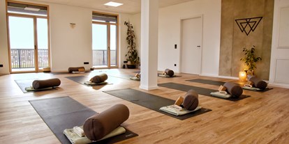Yogakurs - Art der Yogakurse: Geschlossene Kurse (kein späterer Einstieg möglich) - Bayern - yogawerkstatt22 GbR