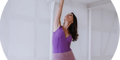 Yoga course - Yoga-Videos - Leverkusen Opladen - Leben mit Yoga Heike Razaq - Yoga zur alltäglichen Balance