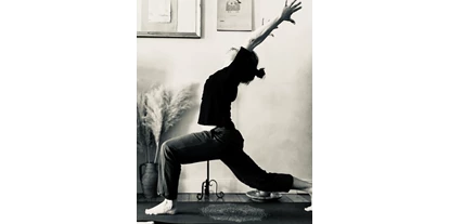 Yogakurs - Art der Yogakurse: Probestunde möglich - Rostock Ortsamt 5 - ATELIER FÜR YOGA & TANZ •YogaPilates Tanz Tanztherapie Achtsamkeit & Coaching