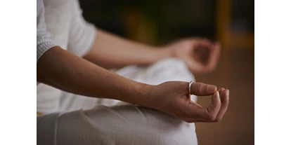 Yogakurs - Ambiente: Gemütlich - Asperg - Kundalini Yoga bei und nach Krebs - ONLINE mit Heimvorteil