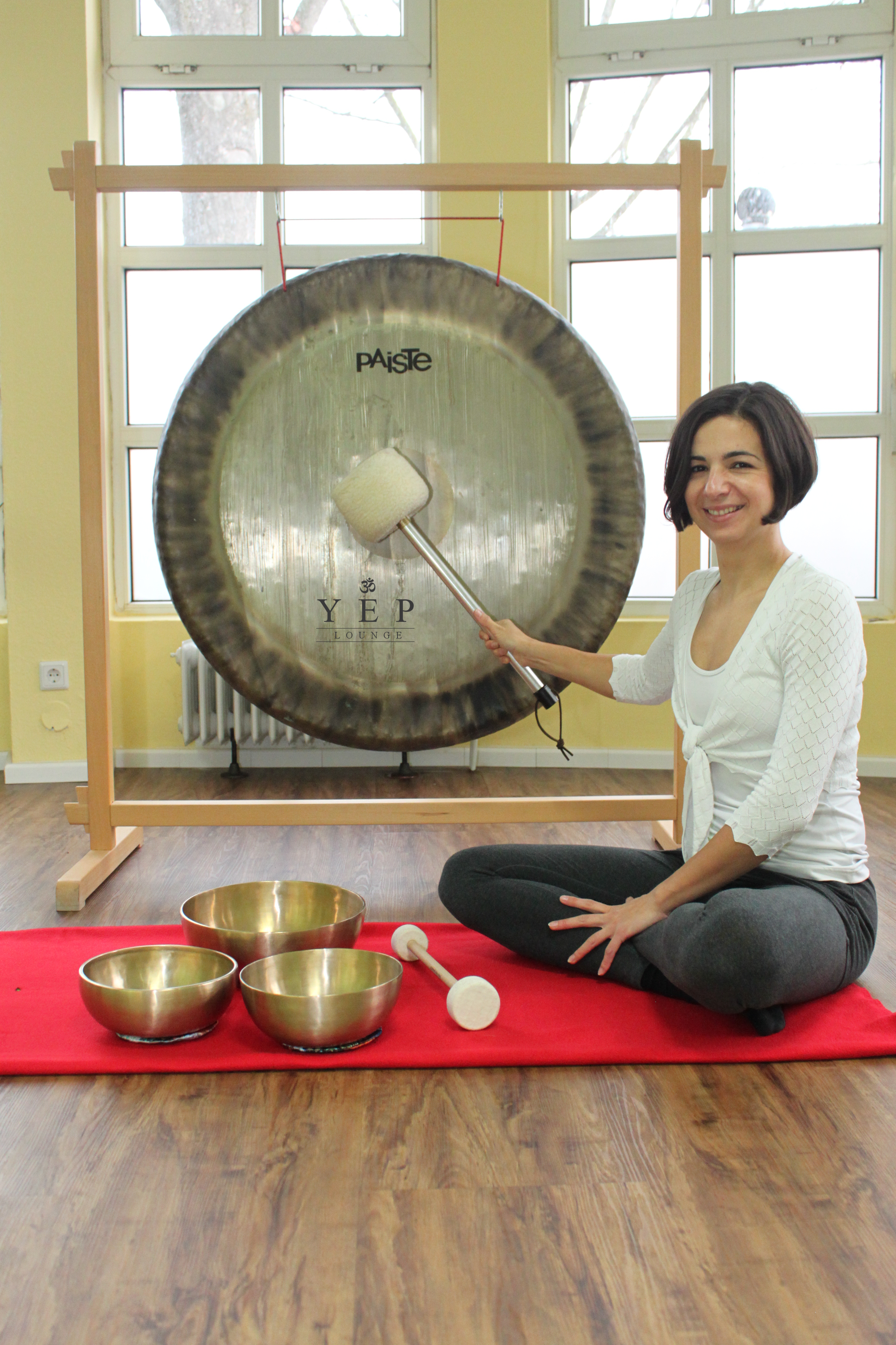 yoga - Yulia Eberle ist ausgebildete Yogalehrerin, Pilates Trainerin und Entspannungspädagogin - YEP Lounge