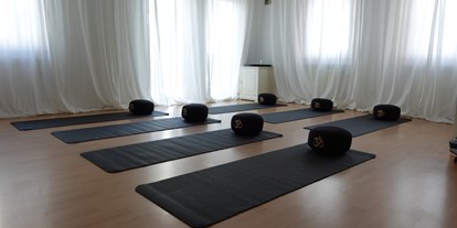 Yoga course - geeignet für: Anfänger - Aschaffenburg - Cosmic Hatha Yoga