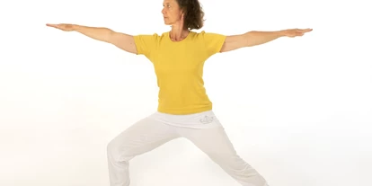 Yoga course - vorhandenes Yogazubehör: Stühle - Brandenburg - Yoga für dein inneres und äußeres Gleichgewicht - Yoga für Schwangere, Mama Baby Yoga