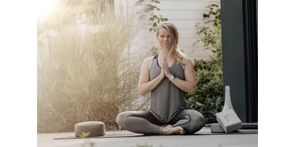 Yoga course - vorhandenes Yogazubehör: Sitz- / Meditationskissen - Velten - Yoga für Körper & Seele