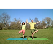 yoga - Yogakurs auf dem Schlossgarten in Mannheim - Here and Now Yoga in Mannheim