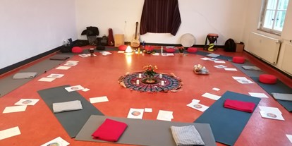 Yoga course - Räumlichkeiten: Yogastudio - Mantra Singkreis