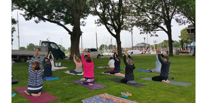 Yogakurs - geeignet für: Singles - Noch 2 Plätze frei: Yoga & Segeln auf dem Ijsselmeer in Holland - Juni 2024